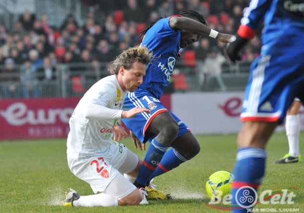 Brest, pire que l'Afrique ! 9 Mario Licka et Bafé Gomis piétinent dans le sable