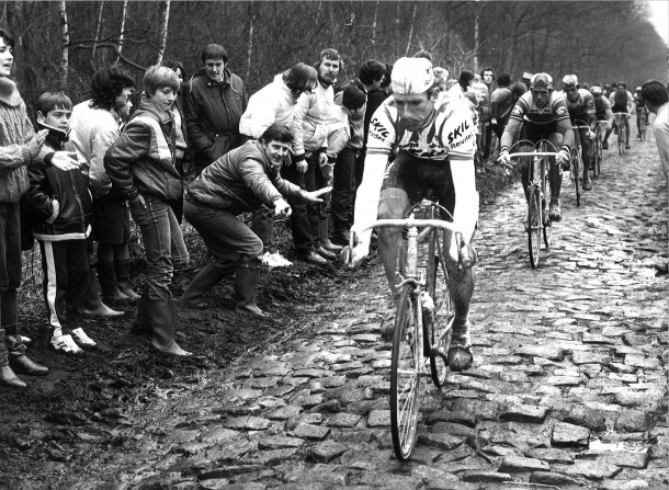 Sean Kelly Charges Across the Cobbles '84