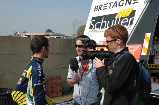 Avec TG4, Padraic Quinn commente les courses de cyclisme pour l'Irlande padraic quin 1