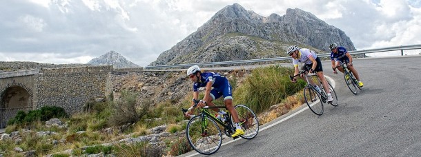Stephen Roche propose des stages et camps d'entaînement aux Baléares et Majorque cycling hollidays