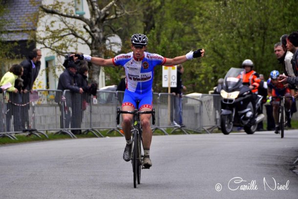 Le Britannique Joshua Lawless vainqueur à Bignan (Bretagne) 7 Joshua Lawless Photo Camille Nicol)