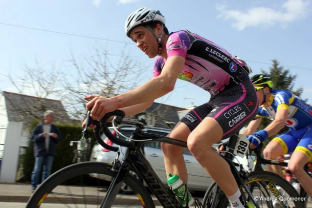 Nicolas David (Hennebont Cyclisme) remporte le circuit du Printemps (photo Andréa Quémener)