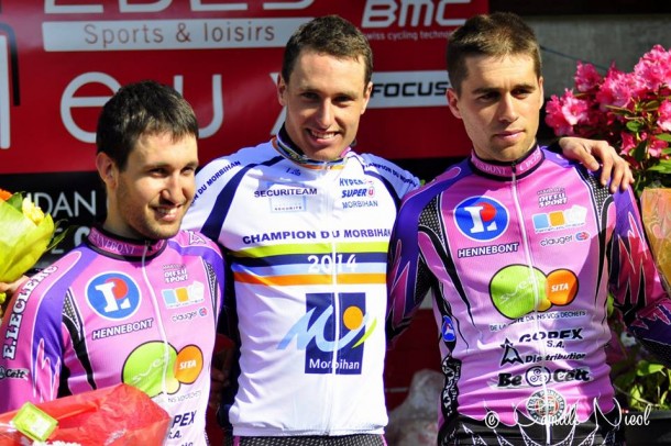 Le podium du Championnat du Morbihan  David Chopin, Nicolas David à droite, Aurélien Daniel à gauche (photo Camille Nicol)