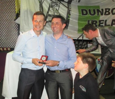 L'équipe d'Irlande a misé sur l'union celte pour la Coupe des Nations 8 Les 2 amis, Nico Roche et Philip FInegan aiment ce genre de pont avec la Bretagne Photo Aidan Cannon