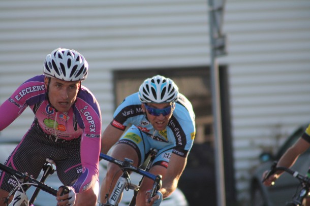 Paul-Mickaël Menthéour en costaud sur le GP de Landerneau 9 Derrière, le groupe de contre d'une dizaine de coureurs n'ont pu revenir sur le duo
