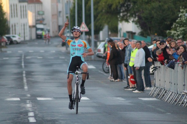 Paul-Henri Mickaël remporte le Gp de la ville de Landerneau (photo Be Celt)