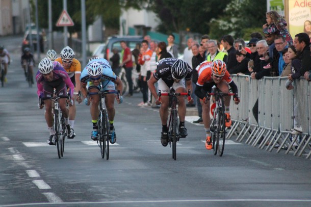 Paul-Mickaël Menthéour en costaud sur le GP de Landerneau 14 Pour la 6ème place, le plus costaud est Grégoire le Calve Photo Be Celt)