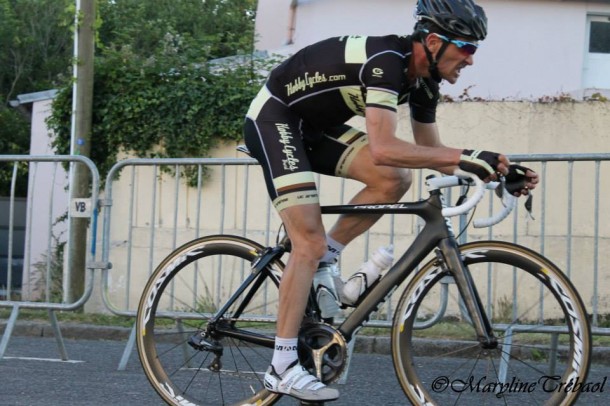 Pascal redou gagne en solitaire (Photo Maryline Trébaol)