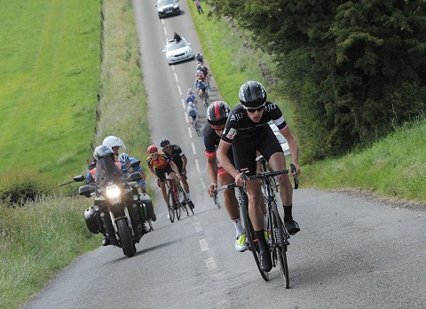 Kristian House remporte la Beaumont Trophy, Alex Blain 13ème 8 La Beaumont Trophy avec son relief accidenté et ses côtes de 20% (photo Larry Hickmott)