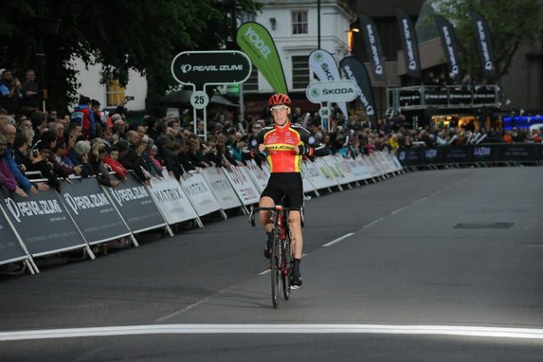 Matthieu Boulo vainqueur sur les Seires ( Photo Larry hickmott velouk.net)