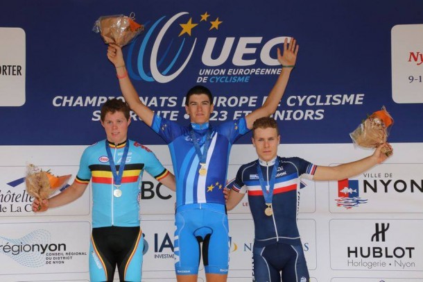 Edoardo Affini champion d'Europe juniors, le Français Pierre Idjouadiene 3ème 7 Le podium juniors (Photo UEC)