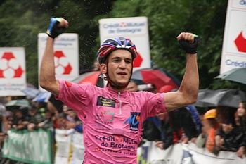 Blel Kadri avait gagné le Kreiz Breizh en 2008 sous la pluie 8 Blel Kadri l'emporte sur la 4ème étape 2008 (Photo Freddy Guérin directvelo.com)