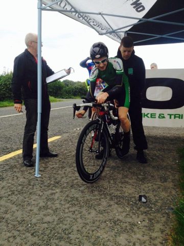 Graham O'Brien rejoint Dylan Foley et Daniel Stewart à Hennebont Cyclisme (photo shannon Side Cycling club)