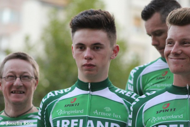 L'équipe irlandaise présente sa tenue avec Spin 11 et Armor-Lux 12 Michael O'Loughlin junior 1ère année (8 eme du chrono junior) au côté de Ryan Mullen (Vice champion du Monde espoirs )