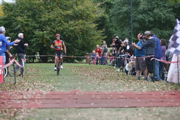 Matthieu Boulo remporte son premier cyclo-cross de la saison (photo Team Raleigh) 