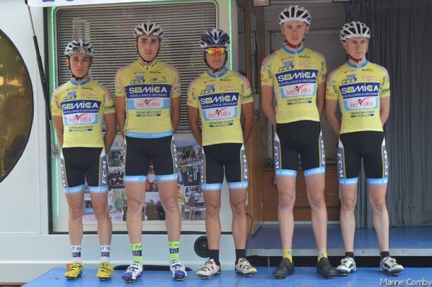 le team AC Bisontine avec Aubert,Bouvard,Gosselin,O'Loughlin,Teggart (photo Marine Comby) 