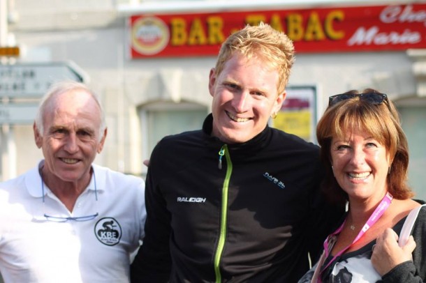 Joop Zoetemelk, le grand champion avait gagné le tour avec Raleigh , avec sa femme et Eric Berthou