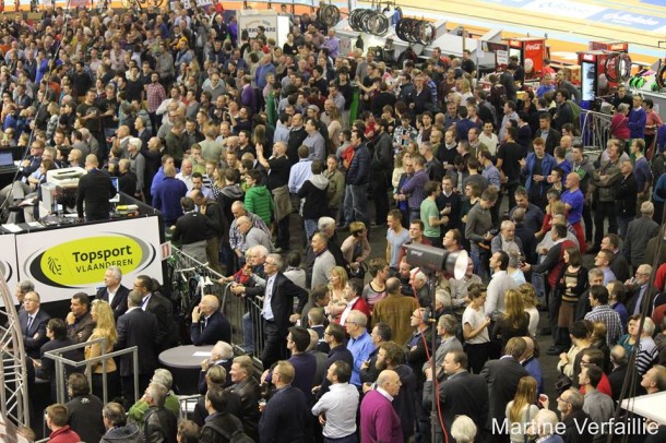 Les 6 jours de Gand: dans le temple du vélodrome Kuipke 9 Une véritable messe rassemblant plus de 40 000 fidèles (photo Martine Verfaillie)