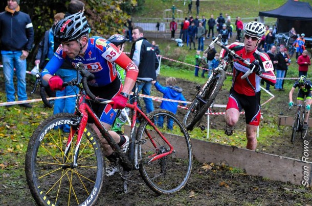 Irlande: Robin Seymour domine le Fixx Coffeehouse Supercross Cup 9 Tim O'Reagan (en tête ici) termine 3ème Photo Sean Rowe