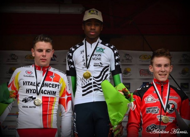 podium juniors (photo Adeline Harvis) 