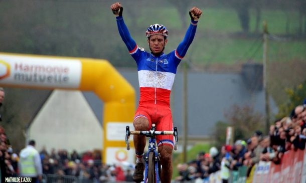 Francis Mourey vainqueur à Lanarvily (photo Mathile L'Azou) 