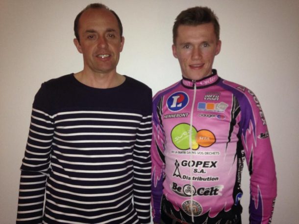 Cédric Le Ny (manager Hennebont Cyclisme) et Daniel Stewart