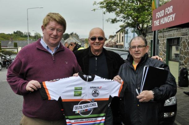 Alain Baniel: "Les Irlandais ne demandent qu'a connaître notre Bretagne!" 7 Eddie Dawson, Alain Baniel, Tony Campbell, la An Post RAS et le Kreiz Breizh ensemble sur le Celtic Challenge