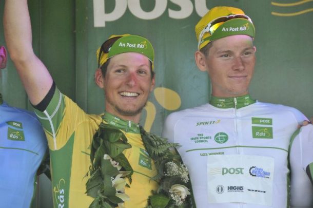An Post RAS: Aidis Kruopis au sprint, le général pour Lukas Pöstlberger 8 Lukas Pöstlberger (Tirol Cycling Team) remporte la An Post RAS 2015, Ryan Mullen (An Post ChainReaction) meilleur jeune.