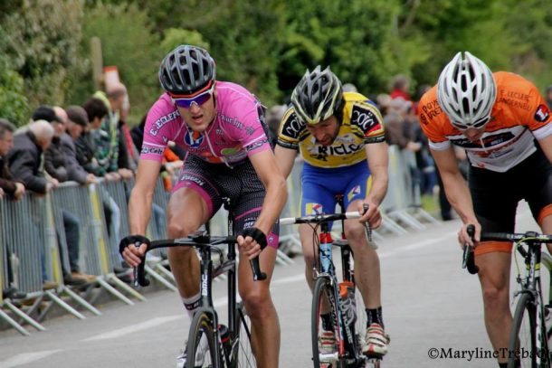 le trio Le Naour, Kermarec et Guilloux dans le final (phts Maryline Trebaol) 