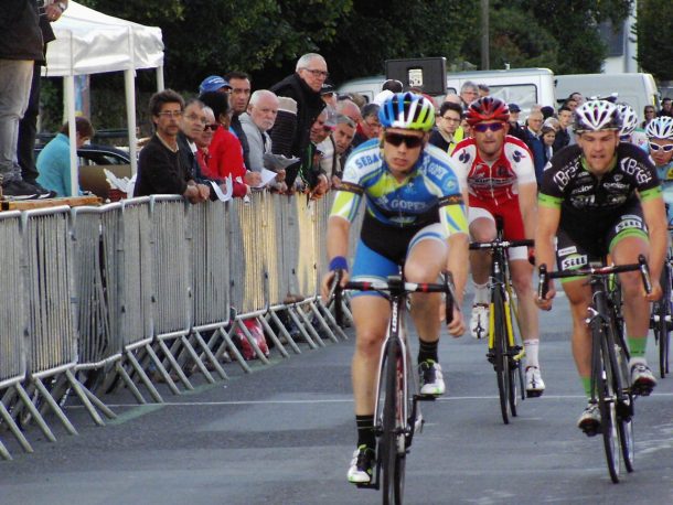 Paul-Mikaël Menthéour de nouveau sur le Grand Prix de Landerneau 10 Yann Le Quéau règle sprint pour la 4ème place
