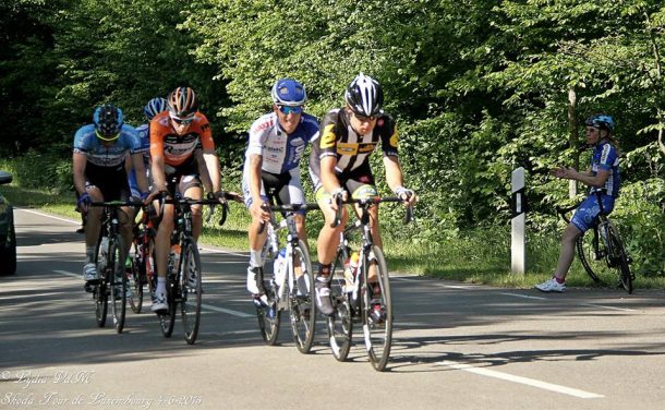 L'échappée de 6 hommes mené par l'Irlandais Matt Brammeier (photo Lydia Van De Meerssche