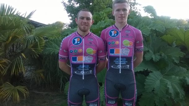 Les Irlandais du Team Hennebont Cyclisme Simon Ryan et Daniel Stewart 