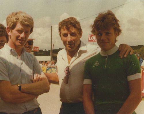 Eddie Dawson manager du team Irlandais avec Jacques Anquetil et Peter Steward en 1984
