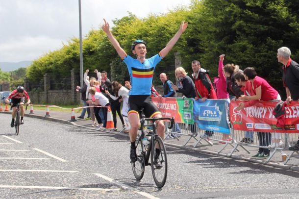Newry Thee-Day: le numéro du junior Jake Gray 8 2 victoires d'étape pour Gary Crory sur ce Newry Three days