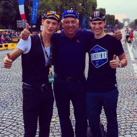 Josselin Riou: du Kreiz Breizh élites au Tour de France 9 Josselin Riou, Greg Lemond et Nicolas Riou avec les fameuses casquettes vissées sur le crâne