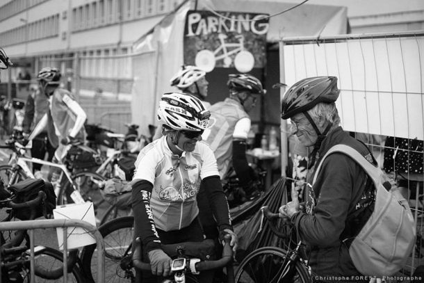C'est encore loin Paris ? 9 Les cyclos, sourire aux lèvres, le plaisir du moment partagé (Photo Christophe Forest)