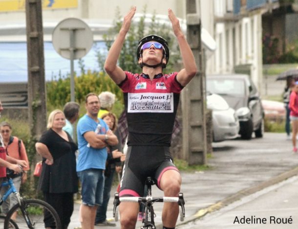 Landerneau: Johan Delalaire en solitaire 7 La victoire dédiée à sa mère (photo Adeline Roué)