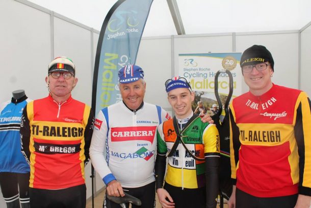 Welcome in BZH "Ty Raleigh" 8 Raymond Berthou, Stephen Roche, Brieuc Lorans et Eric Berthou lors d'une cyclosportive en Finistère (photo Be Celt)