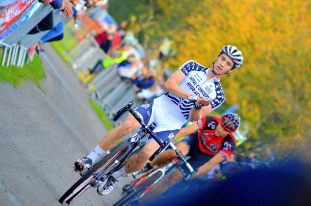 Questembert: Ivan Gicquiau chez les seniors, Michael Crispin chez les juniors 8 Miguel Fillaut 2ème aujourd'hui salue son adversaire