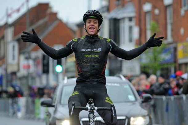 Alex Blain vainqueur de la mythique Cicle Rutland Melton avec Endura