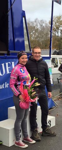 Cyclo-cross de Cruguel: Miguel Fillaut sur son terrain 8 Emeline Gaultier avec le Champion Matthieu Boulo (Photo Adeline Bongibault)