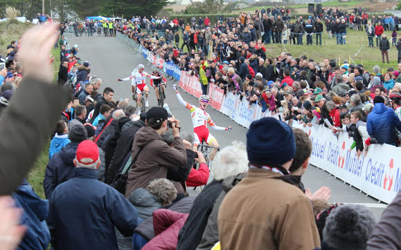 Bretagne espoirs: Tony Périou devant Valentin Lucas 7 Devant une foule considérable, Tony Périou remporte un beau succès. (photo Camille Le Saux)