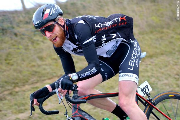 James Canevet: "Mettre la gomme dès le début, pour la cause et pour le team!" 8 Matthieu Jeannes roulait en début de saison dernière pour cette équipe à but humanitaire (Photo Elen Rius)