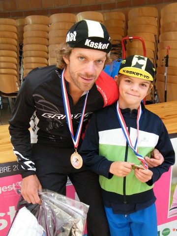 Olivier Lyoen; Pour les yeux de son fils sur la route d'Hawaii ! 9 Son premier fan, son fils Simon