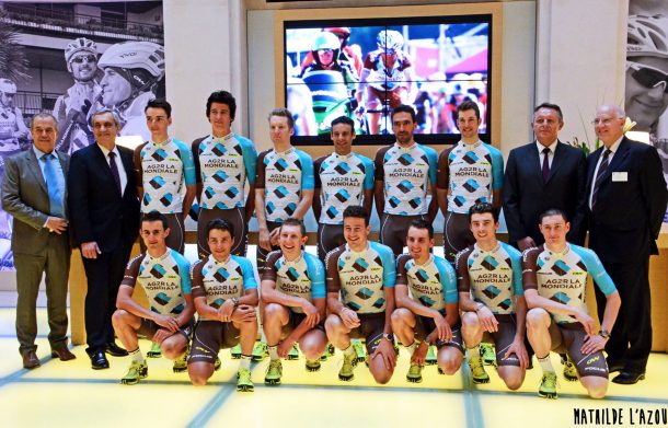 le team AG2R La Mondiale (photo Mathilde L'Azou)