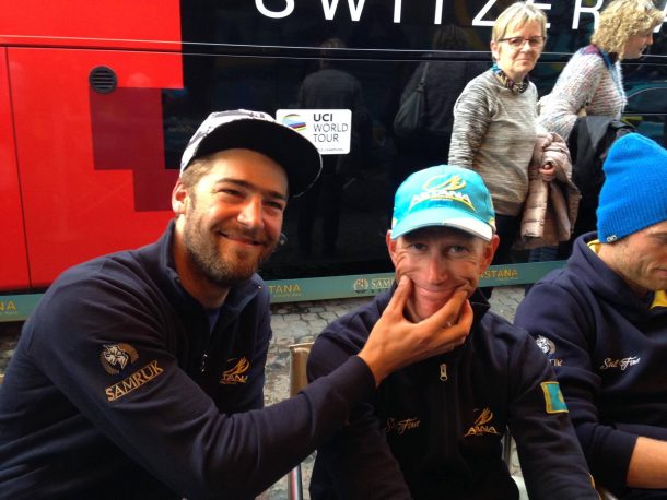 Team Astana; Le clan "Azure" trace son chemin ! 11 LArs 3