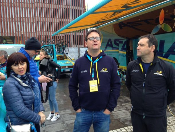 Team Astana; Le clan "Azure" trace son chemin ! 8 lars 1