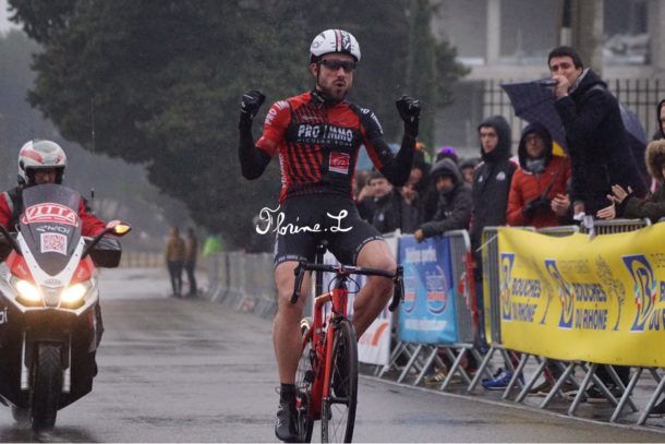 GP du Pays d'Aix: Clément Carisey devant Mickaël Guichard et Darragh O'Mahony 8 Dargh