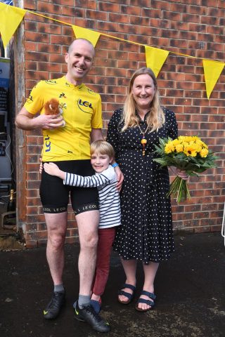 Un britannique, atteint d'un cancer, parcourt les 3350 km du tour 2018 depuis sa maison 7 actich