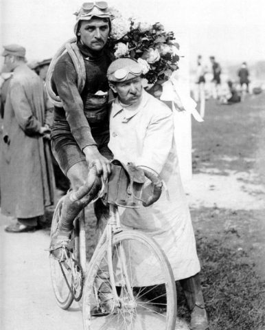A ceux tombés pour la France, comme les vainqueurs du tour Lucien Petit-Breton, Octave Lapize et François Faber 7 favber